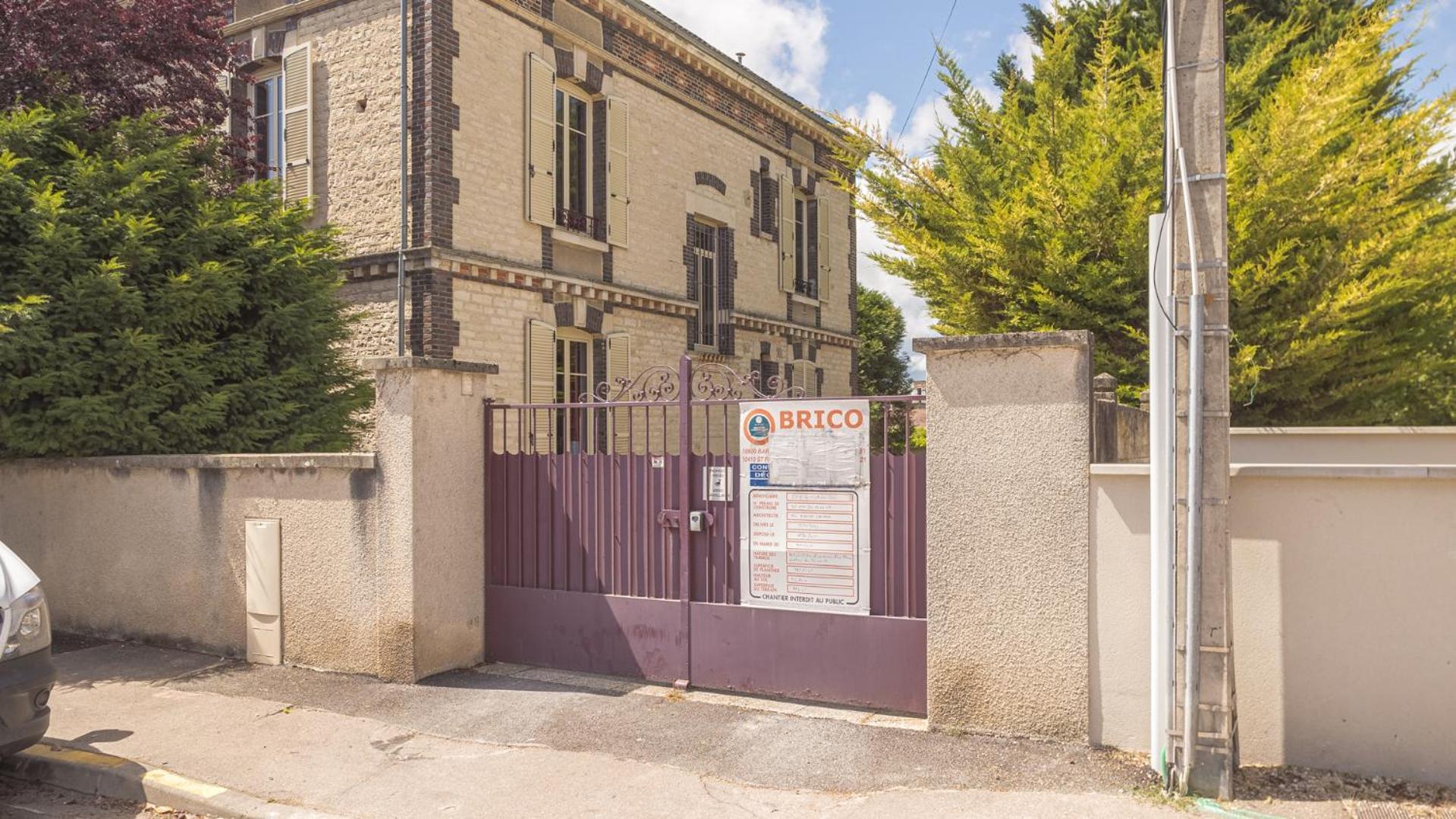 Bonappart 1 - Charme Napoleonien & Confort Troyes Exteriér fotografie