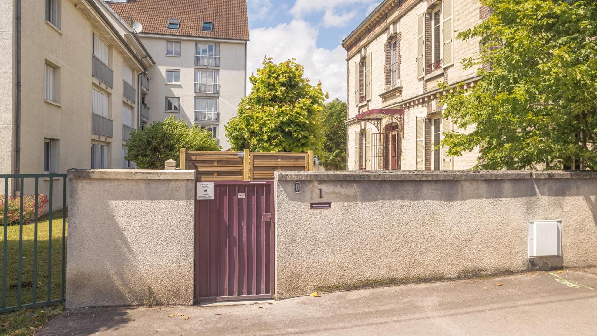 Bonappart 1 - Charme Napoleonien & Confort Troyes Exteriér fotografie